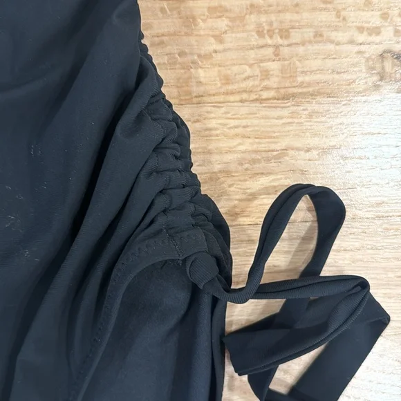 ATHELTA ONE PIECE BATHING SUIT new but no tags - Picture 3 of 5